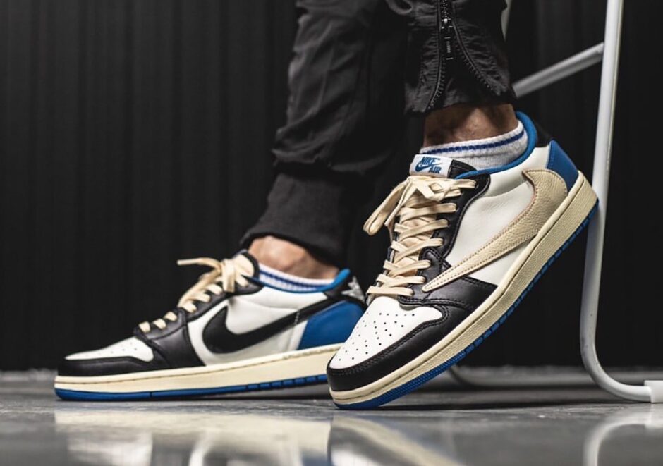 未使用品☆ナイキ×フラグメント×トラビススコット JORDAN 1 LOW pn