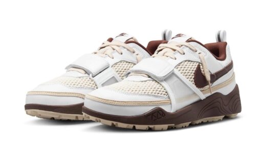 【2024/1/17（金）発売】Travis Scott × Nike Zoom Field Jaxx “White and Light Chocolate”